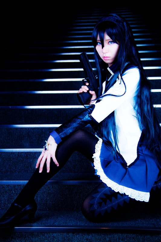 One piece of the whole body (Various series) - Mikehouse